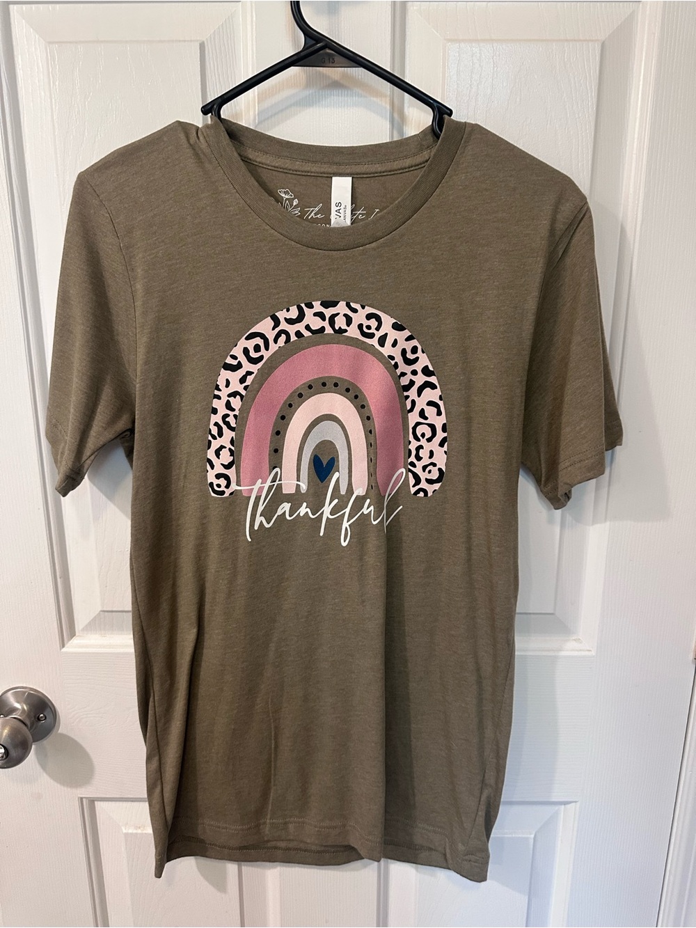 Women’s ‘Thankful' Rainbow Graphic Tee - Olive Green